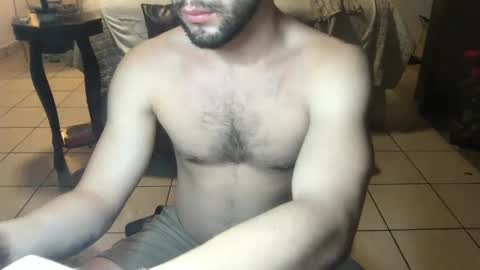 Snapshot of nobudget06 chatting on January 24, 1:56 am nobudget06 online show from January 24, 1:56 am