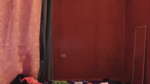 Snapshot of noon_ee chatting on December 13, 1:15 am Noon ee online show from December 13, 1:15 am