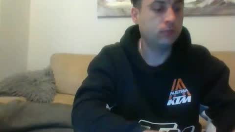 nordikwhitejj online show from May 3, 4:48 am