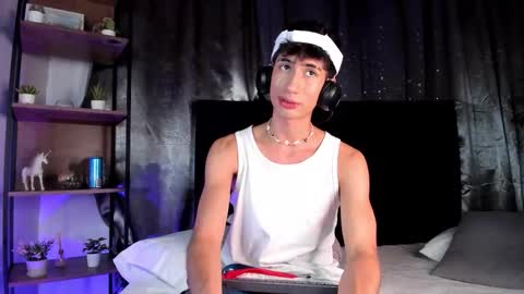 Nova online show from November 9, 8:13 pm