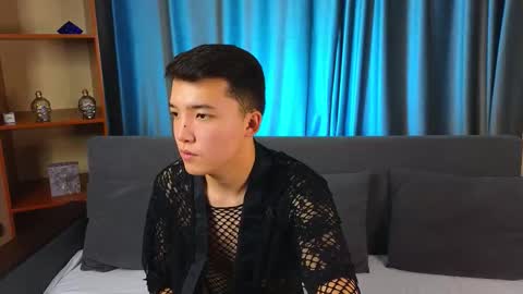 Snapshot of nudetension chatting on September 11, 7:40 am Maks online show from September 11, 7:40 am