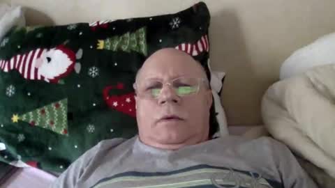 nukiss online show from February 18, 2:15 pm