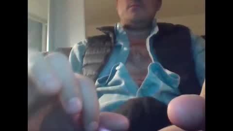 Snapshot of nycman83 chatting on February 8, 3:52 am NYC man online show from February 8, 3:52 am