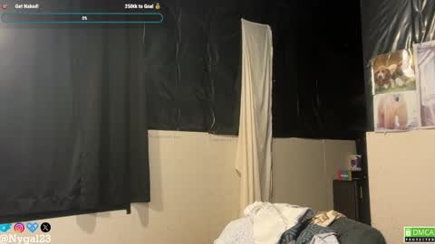 nygal23 online show from April 21, 12:13 am