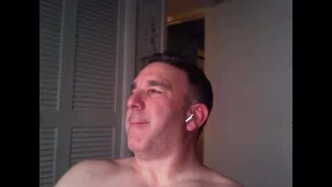 Snapshot of oceanmanx chatting on October 22, 2:59 am Ocean online show from October 22, 2:59 am
