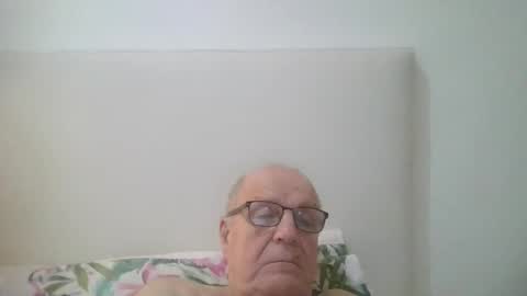 oggi95 online show from January 3, 9:04 am