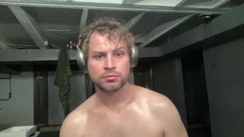 oilyexhibslut online show from October 17, 2:15 am