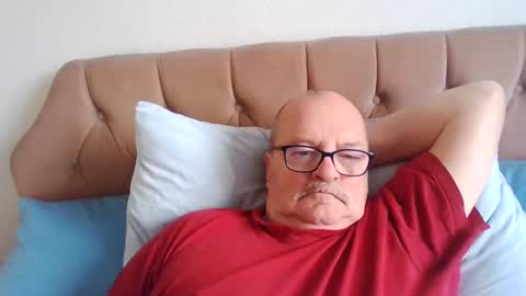 old_fkr online show from December 18, 10:19 am