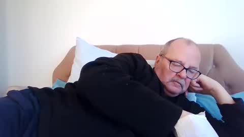 old_fkr online show from January 3, 10:52 am