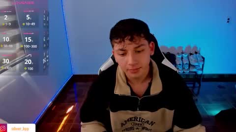 oliveeer online show from September 11, 7:02 pm