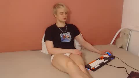 Oliver online show from March 18, 1:19 am