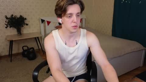 Oliver Evans online show from February 2, 1:34 am