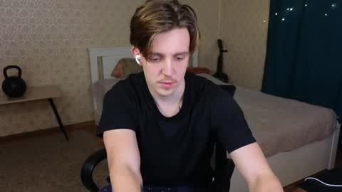 Oliver Evans online show from December 19, 12:02 am