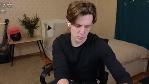 Oliver Evans online show from January 11, 12:12 am