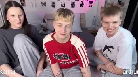 oliver online show from February 6, 8:17 pm