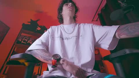     online show from April 15, 11:37 pm