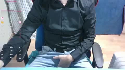 Snapshot of omar87ram chatting on January 3, 10:29 pm Omar online show from January 3, 10:29 pm