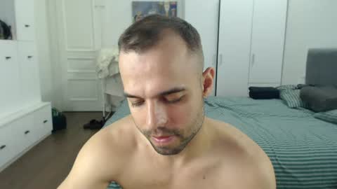 onebestlover online show from July 11, 1:35 pm