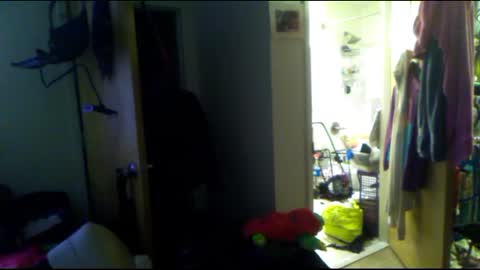 Snapshot of opalockajoe chatting on December 31, 6:27 am TsJojo online show from December 31, 6:27 am