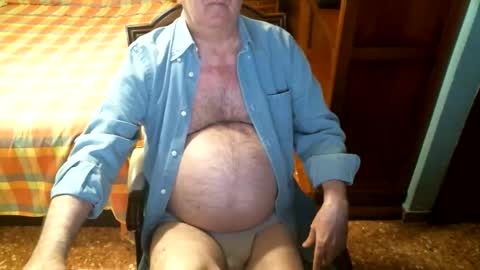 Snapshot of oscarw chatting on October 3, 4:01 pm Oscar online show from October 3, 4:01 pm