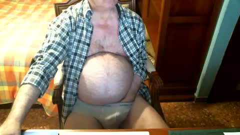 Snapshot of oscarw chatting on February 16, 6:21 pm Oscar online show from February 16, 6:21 pm