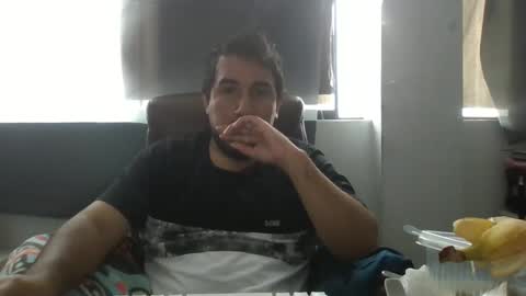 Snapshot of oscaryn_martell chatting on January 21, 1:07 pm oscaryn_martell online show from January 21, 1:07 pm