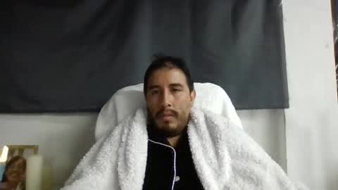 Snapshot of oscaryn_martell chatting on September 13, 9:32 am oscaryn_martell online show from September 13, 9:32 am