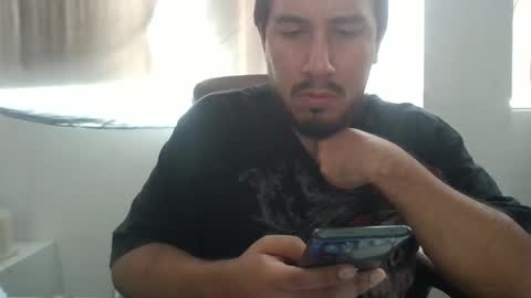 Snapshot of oscaryn_martell chatting on January 9, 1:13 pm oscaryn_martell online show from January 9, 1:13 pm