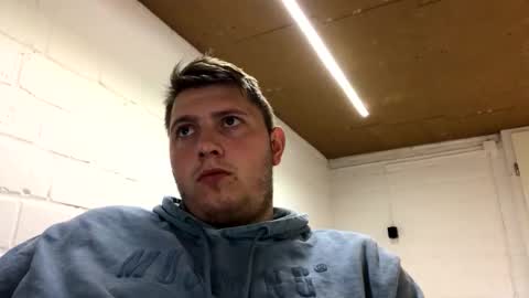 outflayd online show from April 15, 11:21 am