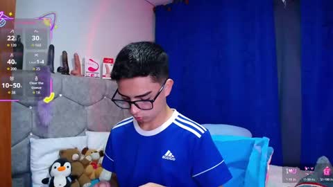 Owen  Independent model  online show from September 10, 6:12 am