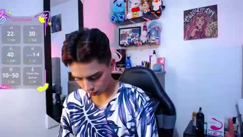 Owen  Independent model  online show from February 3, 6:40 am