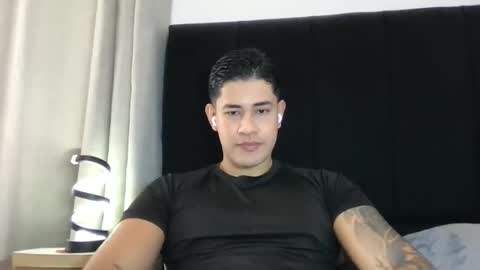 Javi    online show from April 19, 8:55 pm