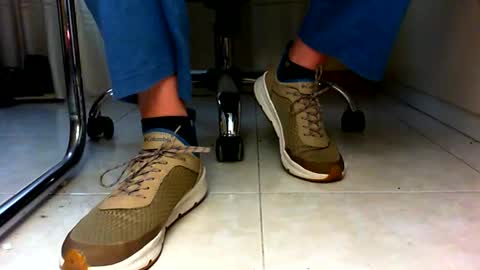 Snapshot of pablomenesssl chatting on December 25, 12:26 pm Pablo Meness online show from December 25, 12:26 pm