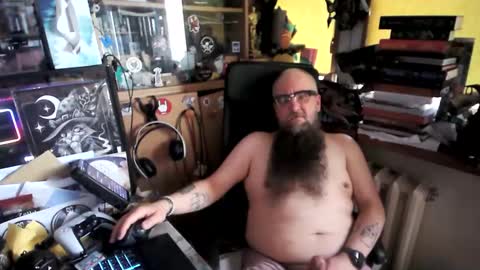 panmisiek45 online show from April 11, 11:36 am