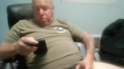 daddyinpanties online show from June 6, 10:49 pm