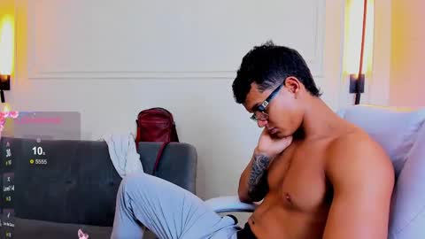 Ryan And Casper online show from June 3, 2:33 pm