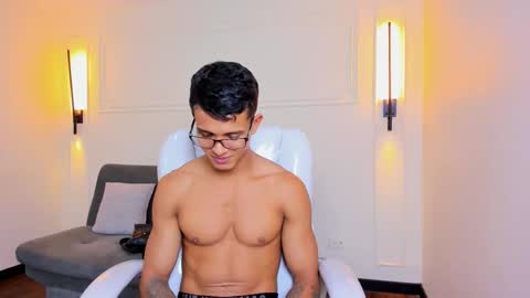 Ryan And Casper online show from November 22, 5:01 pm