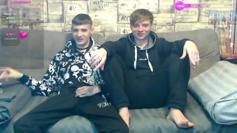 Max tall dark-haired guy with tattoos and Phil blond-haired online show from April 18, 1:29 am