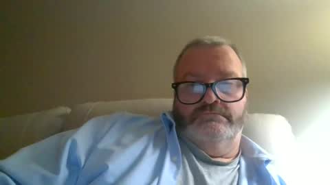 Snapshot of passporttraveler1 chatting on December 27, 1:32 am passporttraveler1 online show from December 27, 1:32 am