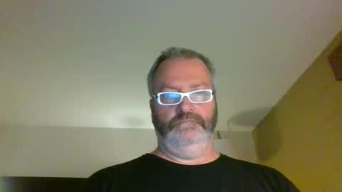 Snapshot of passporttraveler1 chatting on October 23, 12:47 am passporttraveler1 online show from October 23, 12:47 am