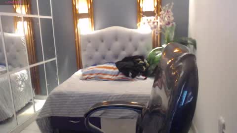 PAUL online show from December 22, 6:05 pm