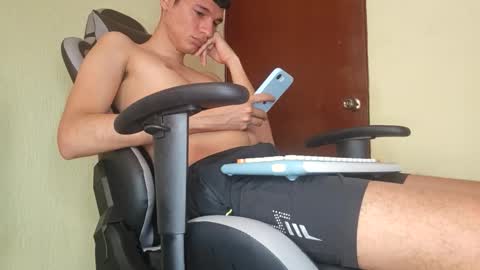 Paul Mklain online show from March 17, 9:06 pm