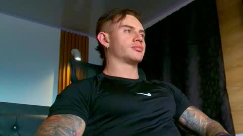 Paul online show from April 18, 7:58 pm