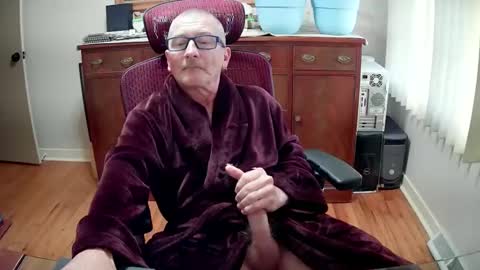 Snapshot of peepingmale chatting on December 23, 1:13 pm peepingmale online show from December 23, 1:13 pm