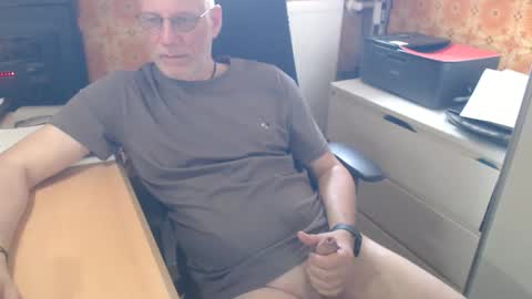 Pemue65 online show from May 21, 11:59 am