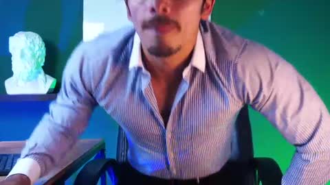 andres    online show from December 2, 7:25 pm