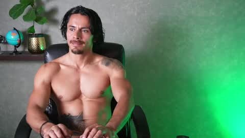 andres    online show from August 3, 8:26 pm