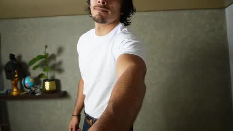 andres    online show from July 10, 6:32 pm