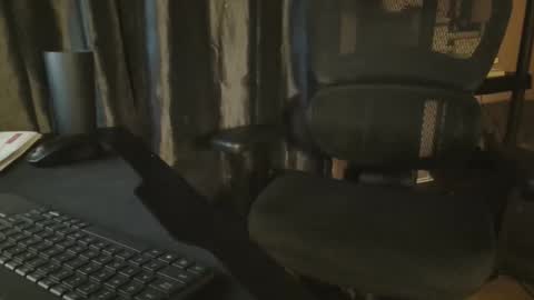 Lalo   x peruvianevil  ig peruvianevil  online show from March 1, 6:13 am