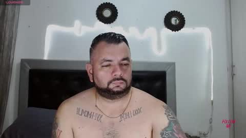 Snapshot of perverseveteranmanxxx chatting on October 25, 5:20 am Carlos online show from October 25, 5:20 am